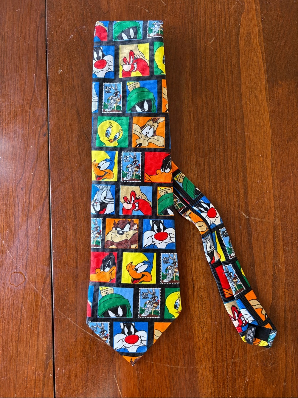 Vintage Made in USA Looney Tunes 1997 Stamp Collection Men Neck Tie